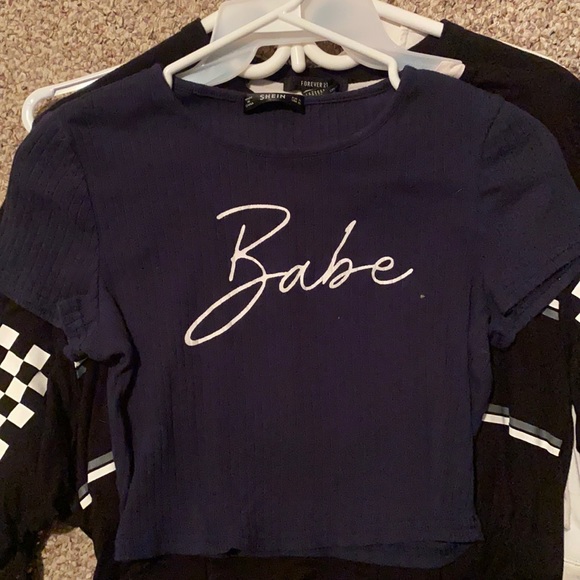 Crop top - Picture 1 of 1